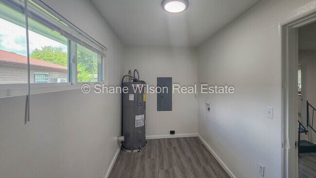 Building Photo - 2110 Appling St