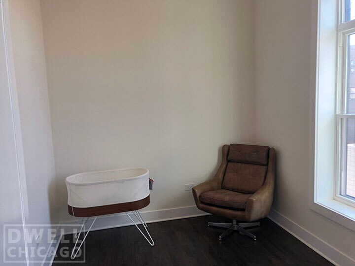 Building Photo - 2362 N Clybourn Ave