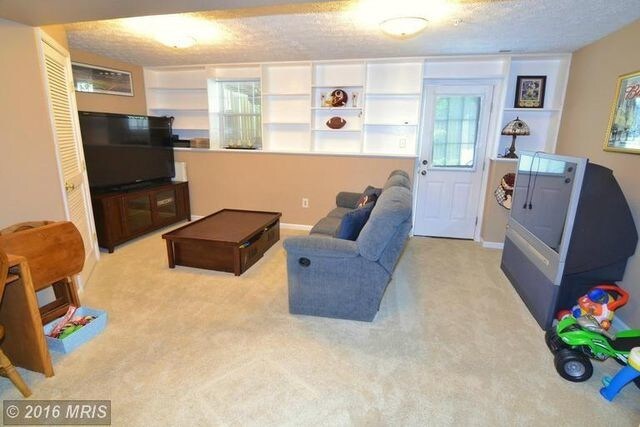 Building Photo - 8534 Pine Meadows Dr