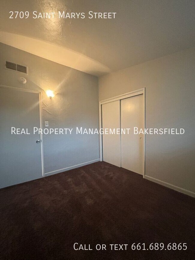 Building Photo - 2709 St Marys St