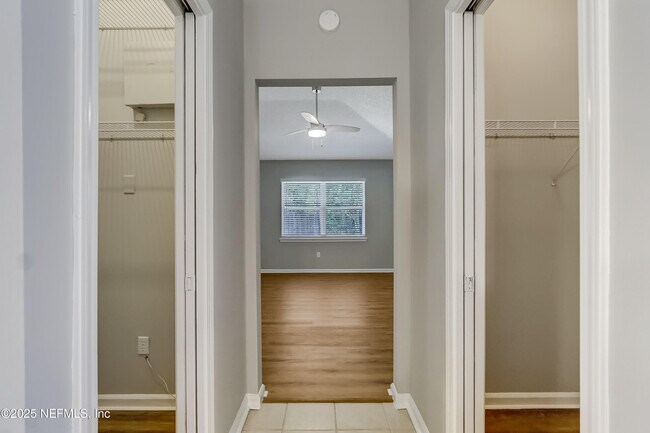 Building Photo - 9642 Pritmore Rd E