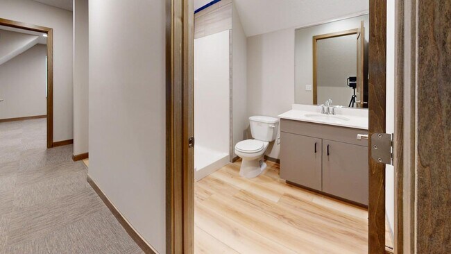 Building Photo - New Construction! 10-Bed 4-Bath