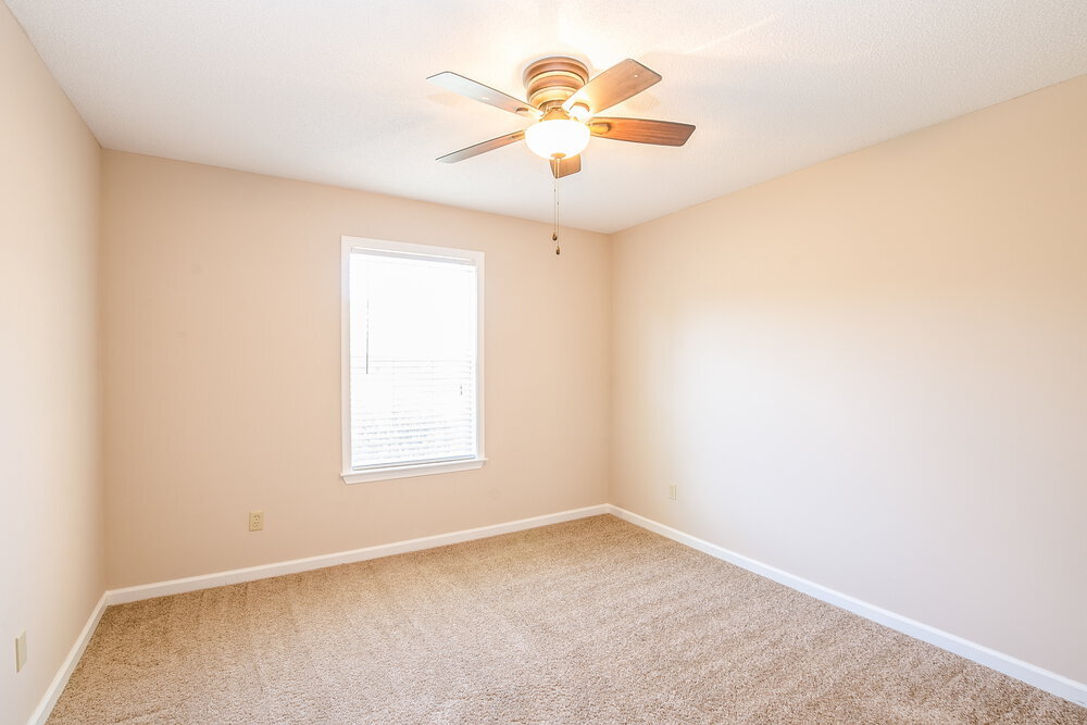Building Photo - 3056 Valley Green Ln