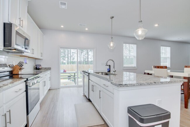 Building Photo - Harlem Beauty!