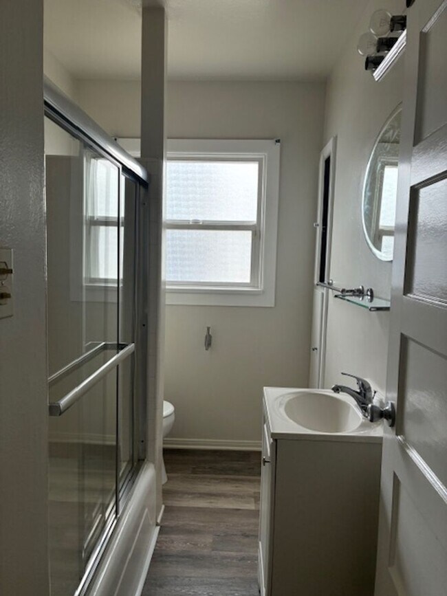 Building Photo - 271BE