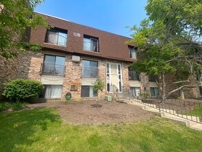 Building Photo - 182 S Waters Edge Dr