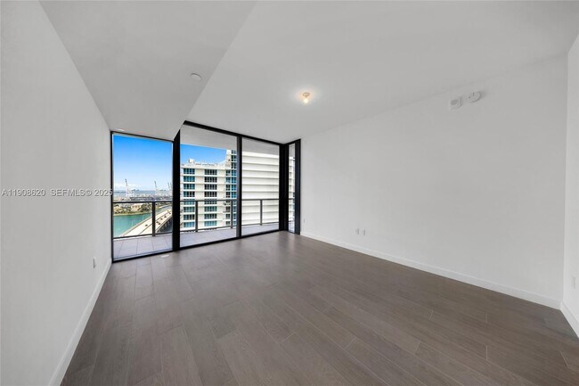 Building Photo - 500 Alton Rd