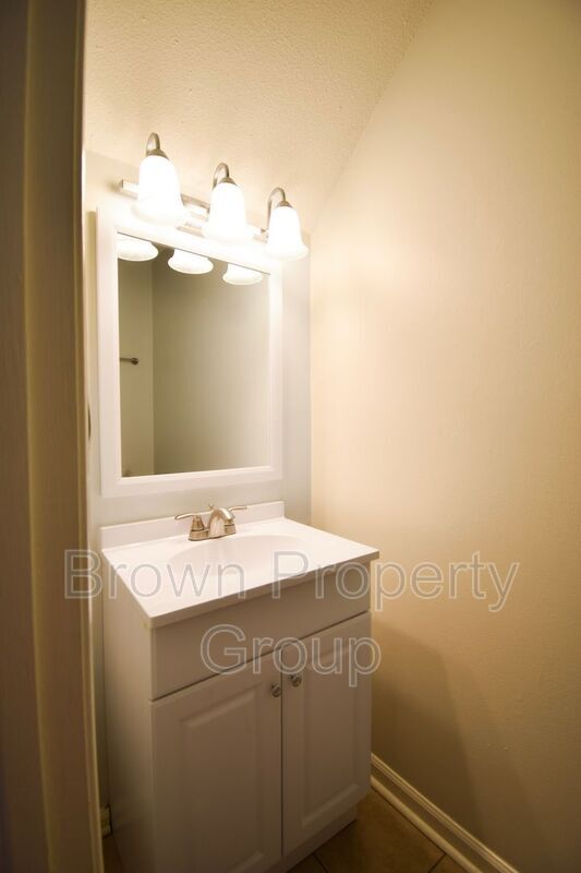 Building Photo - 2123 Grand Prix Dr