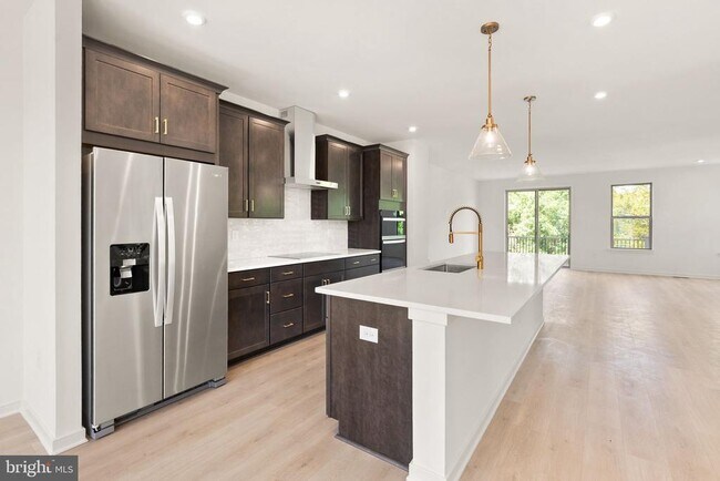 Building Photo - 6230 Folly Ln