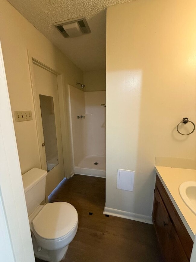 Building Photo - 2BD 2.5BA CONDO WITH WATER INCLUDED