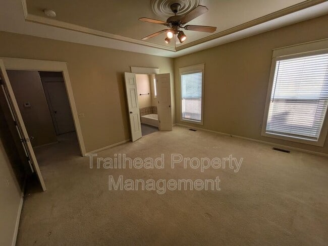 Building Photo - 609 E 29th Ave