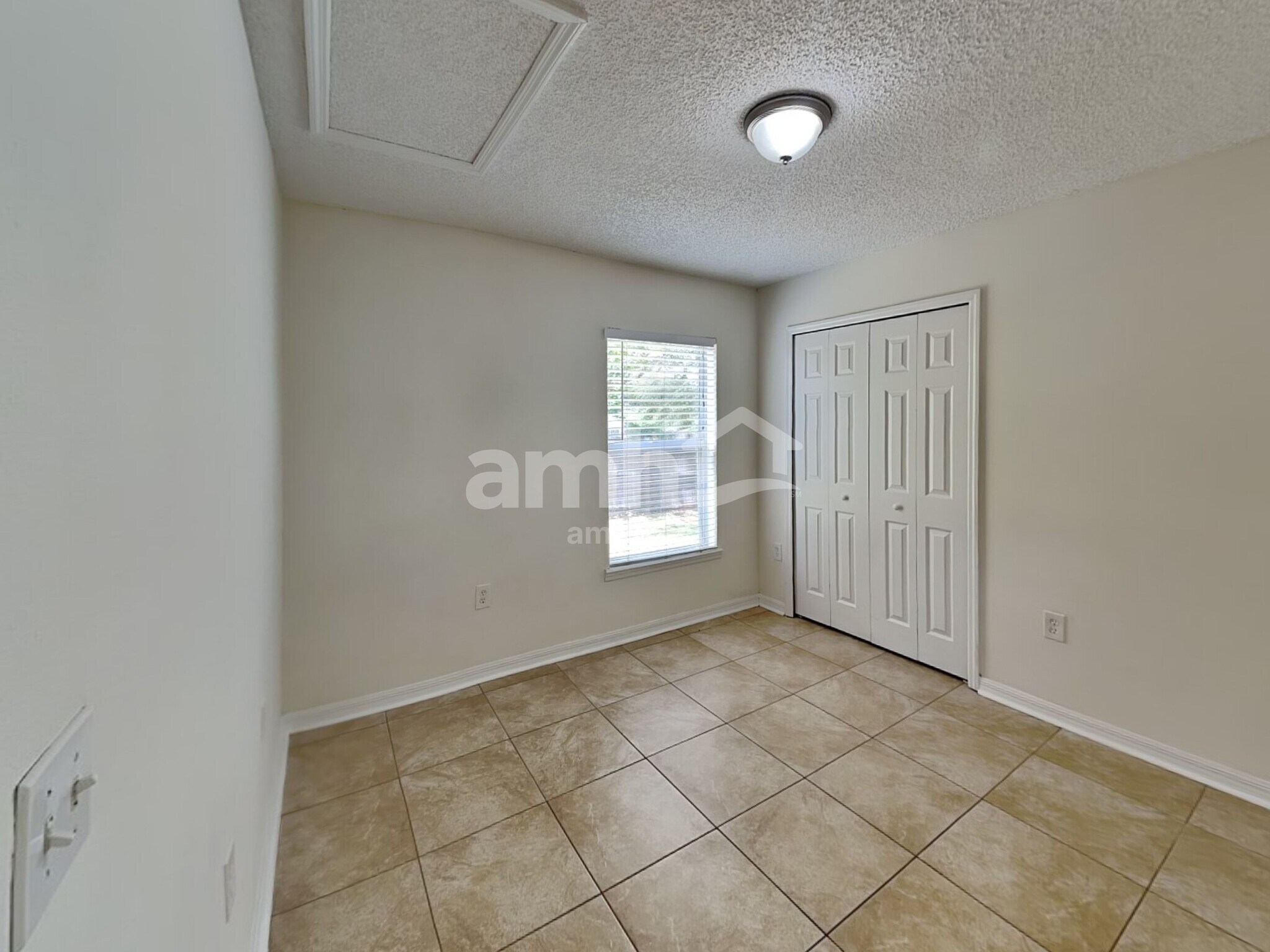 Building Photo - 2201 Pierce Arrow Dr