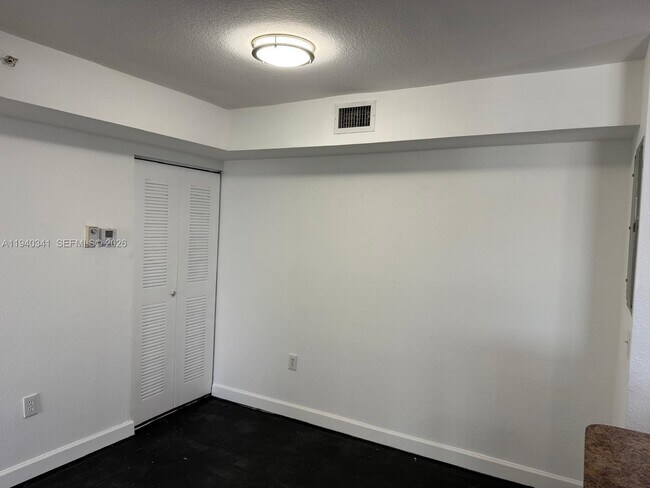 Building Photo - 15460 SW 284th St