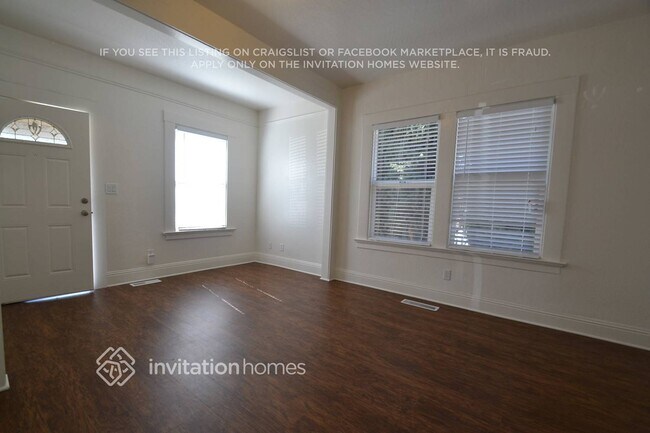 Building Photo - 622 W 13th St