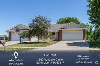 Building Photo - $1,850| 3 Bedroom, 2 Bathroom Duplex | No ...
