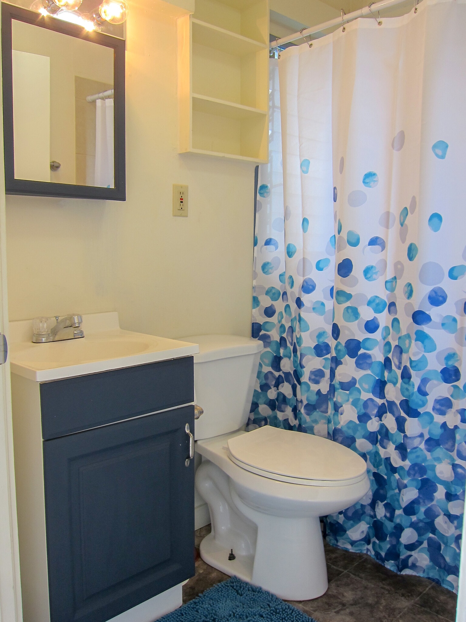 Building Photo - 491 Paumakua Way