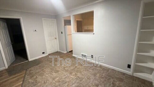 Building Photo - 1553 Illinois Ave