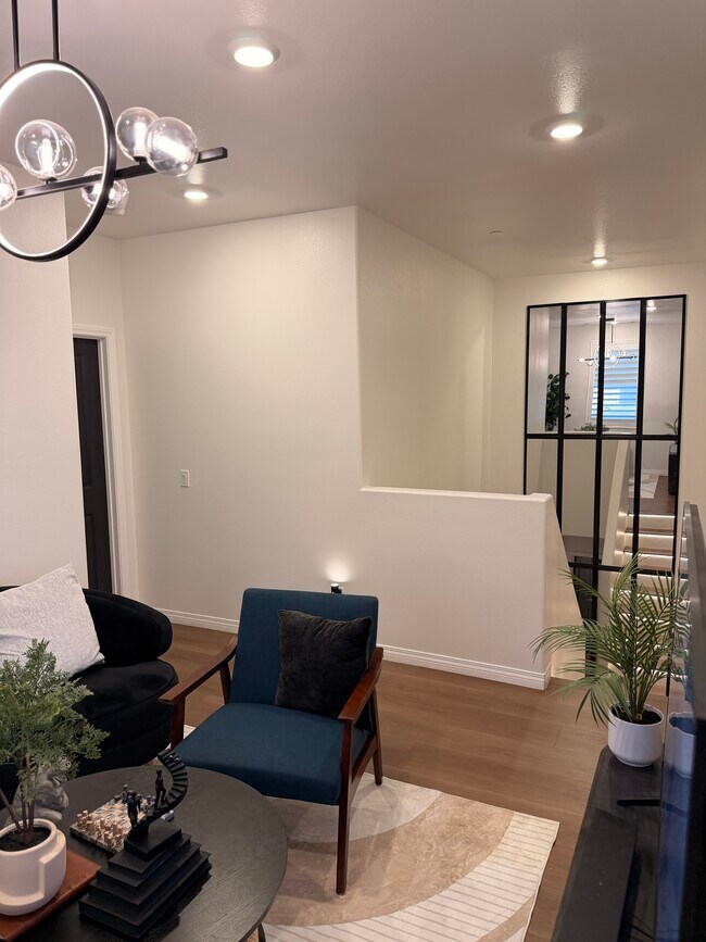 Building Photo - 36351 Elizabeth Ln