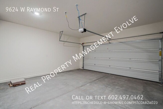 Building Photo - 9624 W Raymond St