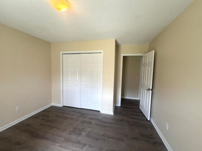 Building Photo - Freshley Painted! Updated Flooring! Pets o...
