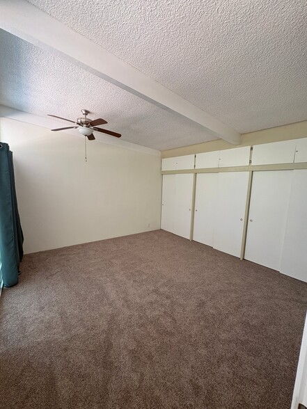 Building Photo - 730 Live Oak Park Rd S