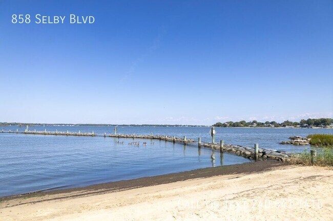 Building Photo - 858 Selby Blvd