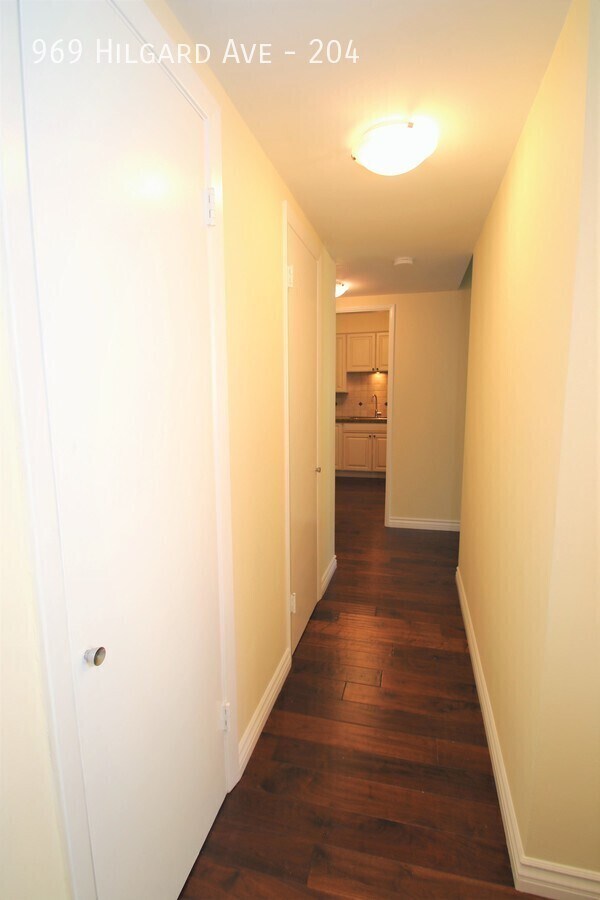 Building Photo - 969 Hilgard Ave