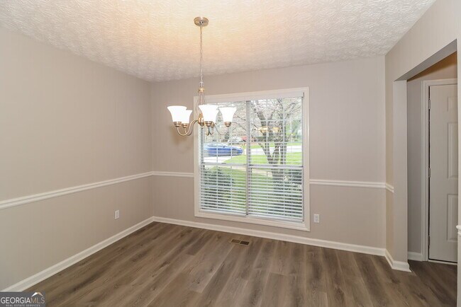 Building Photo - 4022 Paloverde Dr