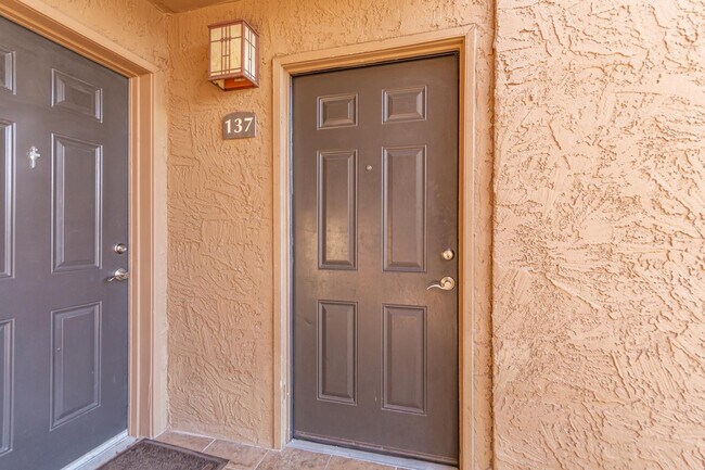 Building Photo - 3825 E Camelback Rd