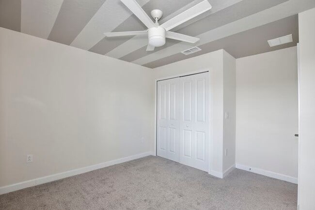 Building Photo - Former Model Townhome for Rent – Winter Ga...