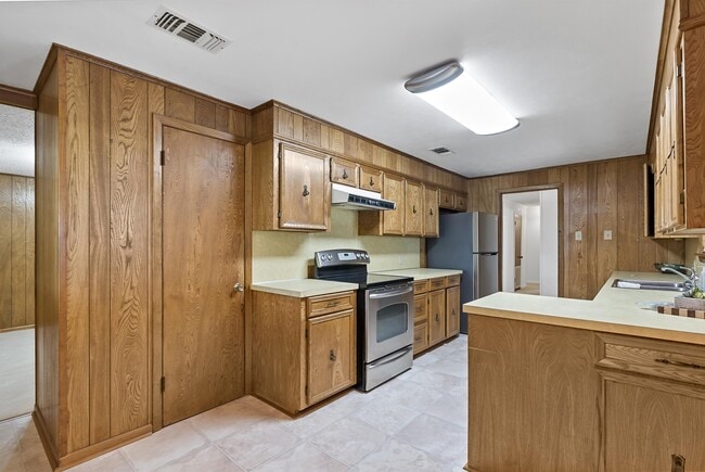Building Photo - 3897 Zulch Rd