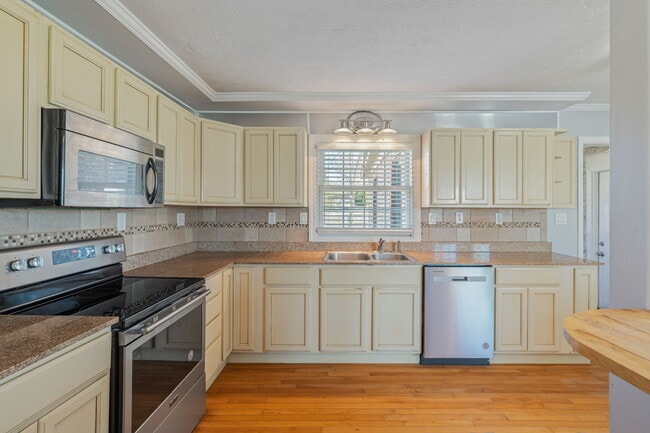 Building Photo - 2920 Byington Beaver Ridge Rd