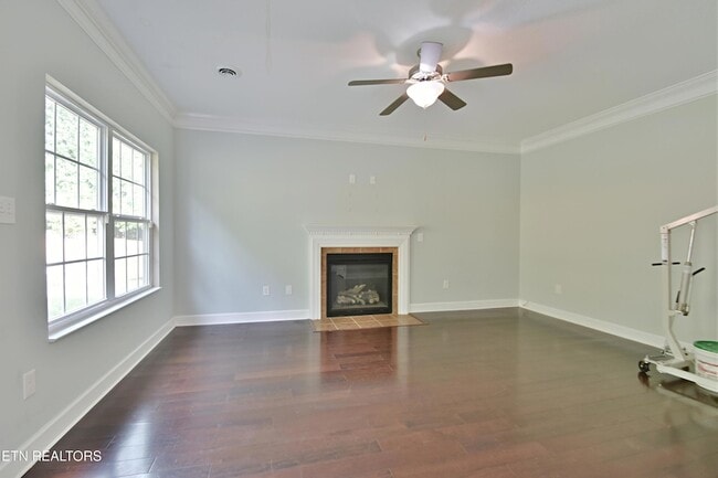 Building Photo - 3032 Oakwood Hills Ln