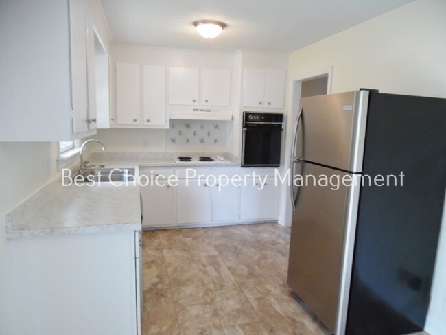 Building Photo - 205 Le Ann Dr