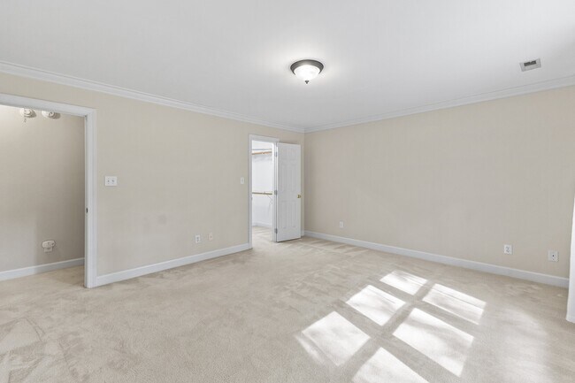 Building Photo - 103 La Quinta Ct