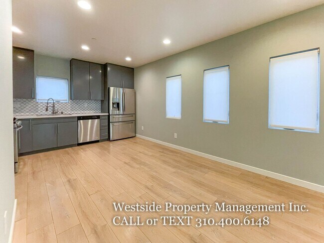Building Photo - 6546 1/2 La Mirada Ave.-