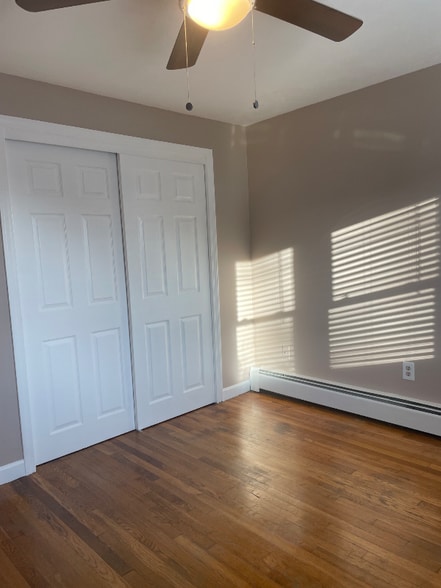 Building Photo - 5 Ambrose St