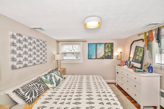 Building Photo - 15 Union Ave