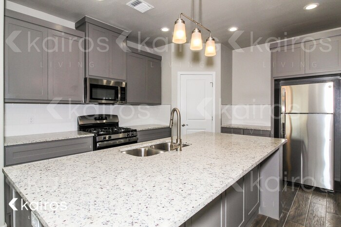 Building Photo - 2700 Atlanta Dr