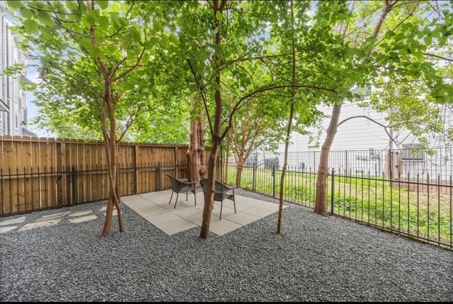 Building Photo - 1230 W 25th St