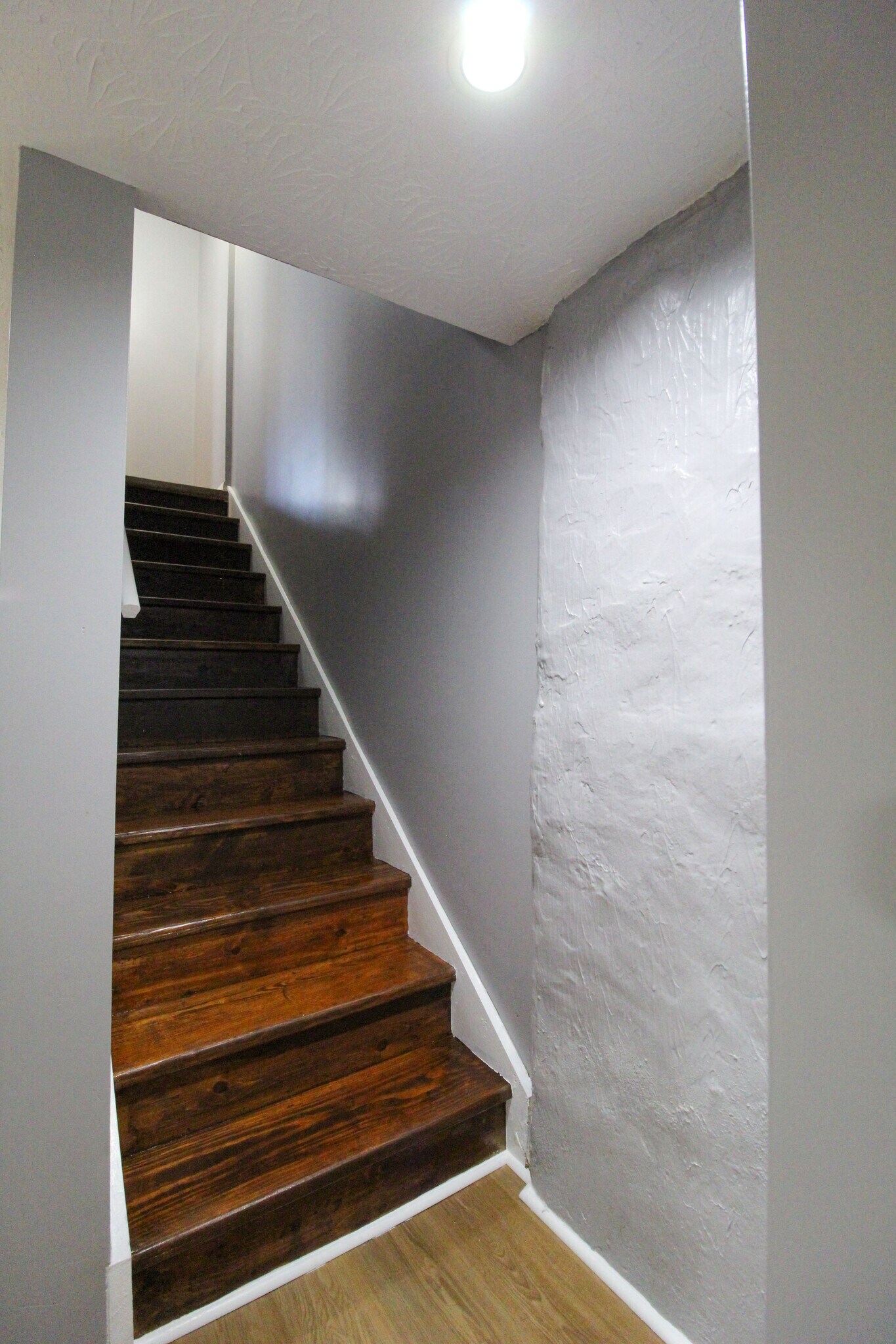 Building Photo - 2127 Deerfield Pl