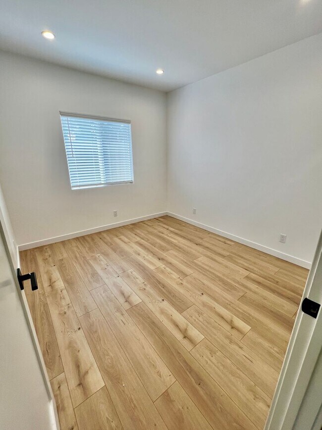 Building Photo - 4232 Verdugo Rd