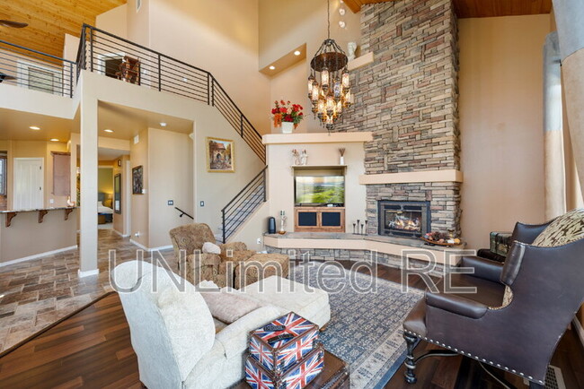 Building Photo - 674 Crosscreek Dr