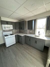 Building Photo - 1350 Mt Rose Ave