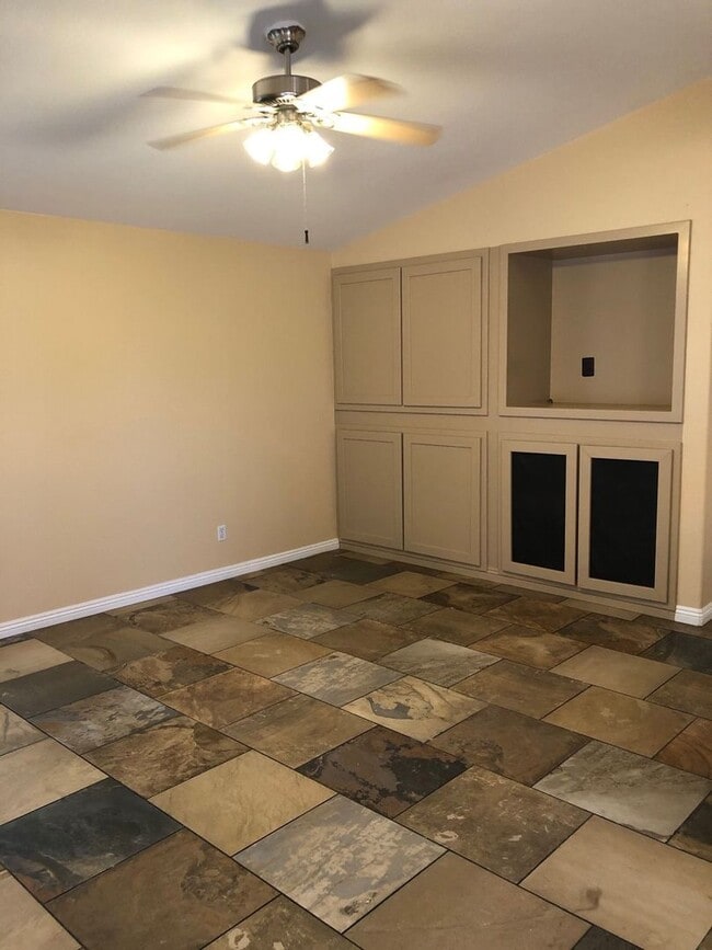 Building Photo - Single Story home in Northshore!