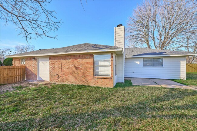 Building Photo - 6527 Zapata Dr