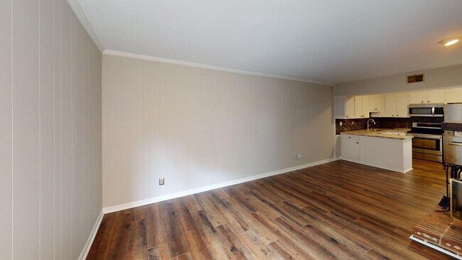 Building Photo - 6619 Bunker Hill Cir