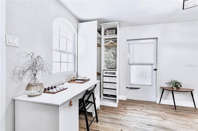 Building Photo - 6220 Interbay Ave