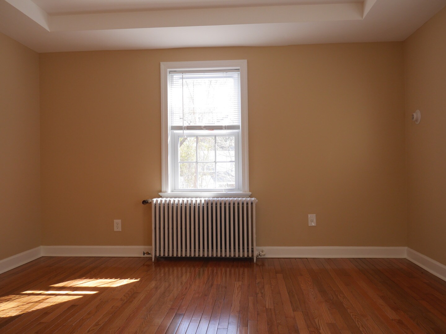 Building Photo - 812 Greenwood Cir