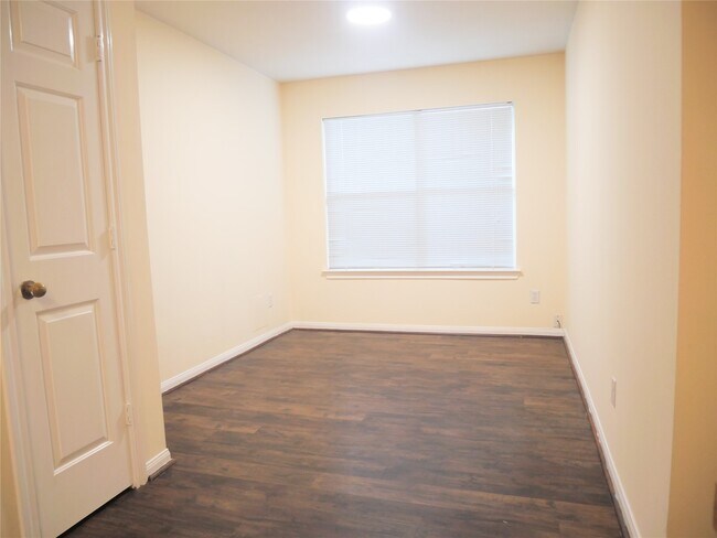 Building Photo - 2311 Flint Brook Ct